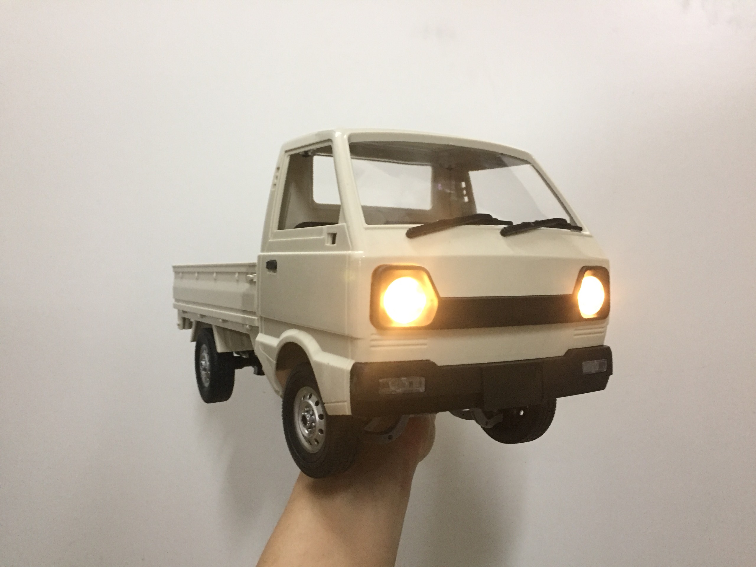 Wpl-d12-xe-dieu-khien-tu-xa-suzuki-5-ta-cong-an-phuong (9)